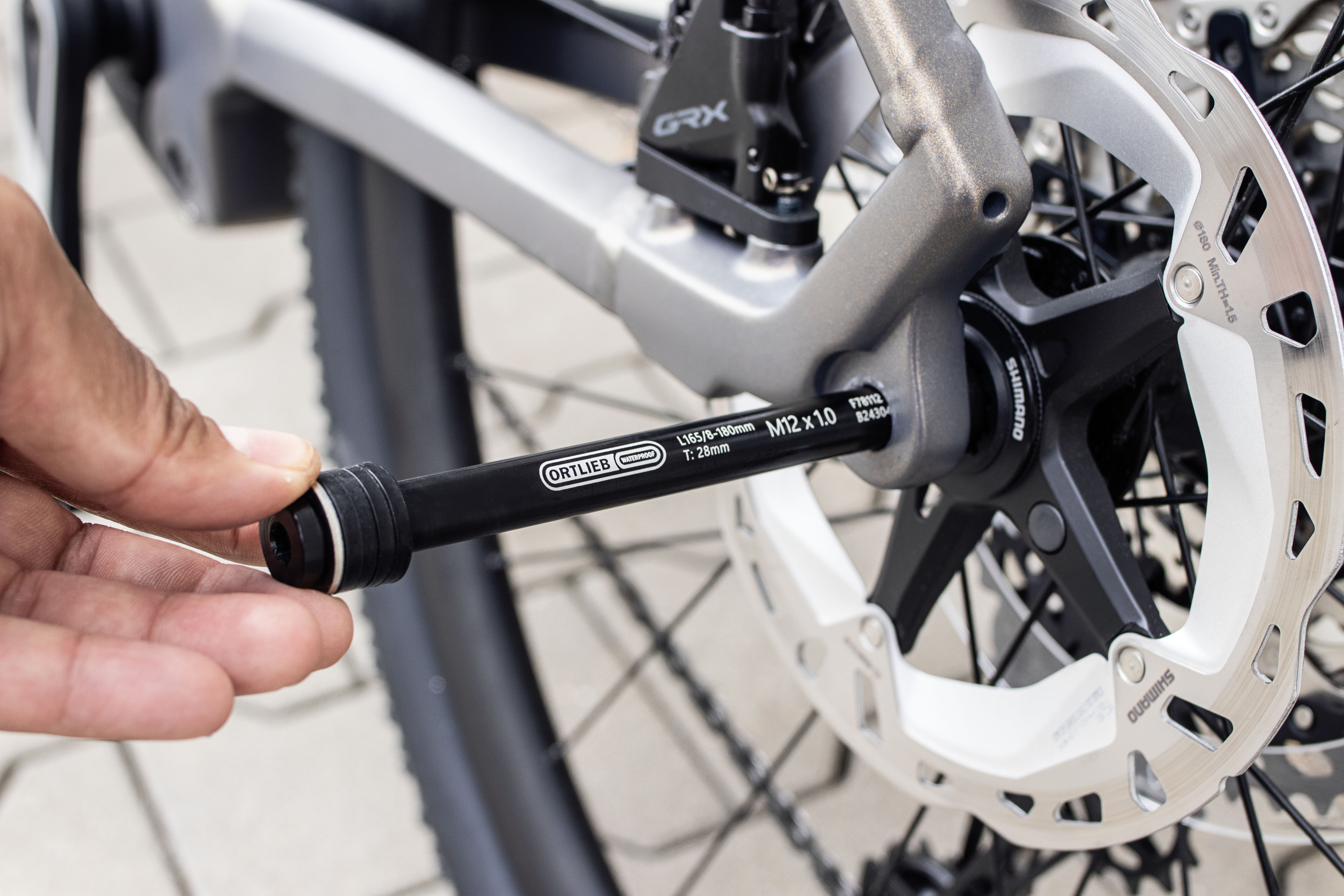 ORTLIEB Steckachse Thru Axle M6 Connector Gewinde